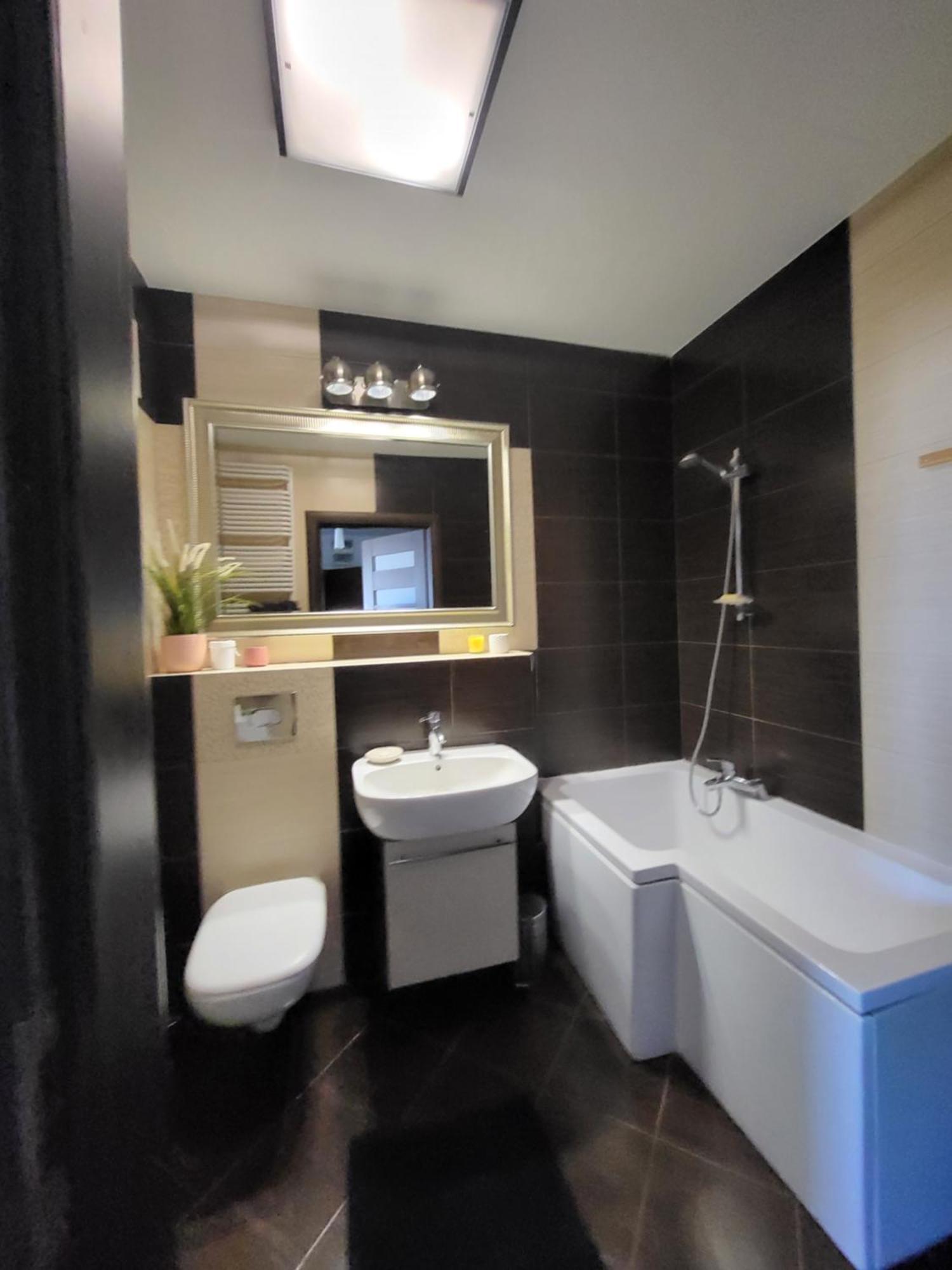 Apartament Cora Lego ワルシャワ エクステリア 写真
